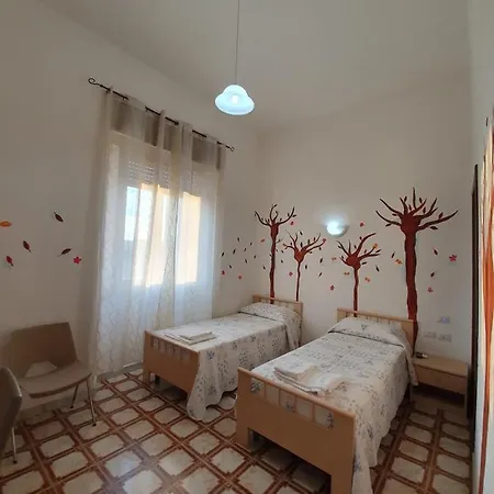 Guest house La Stazione Affittacamere 3*